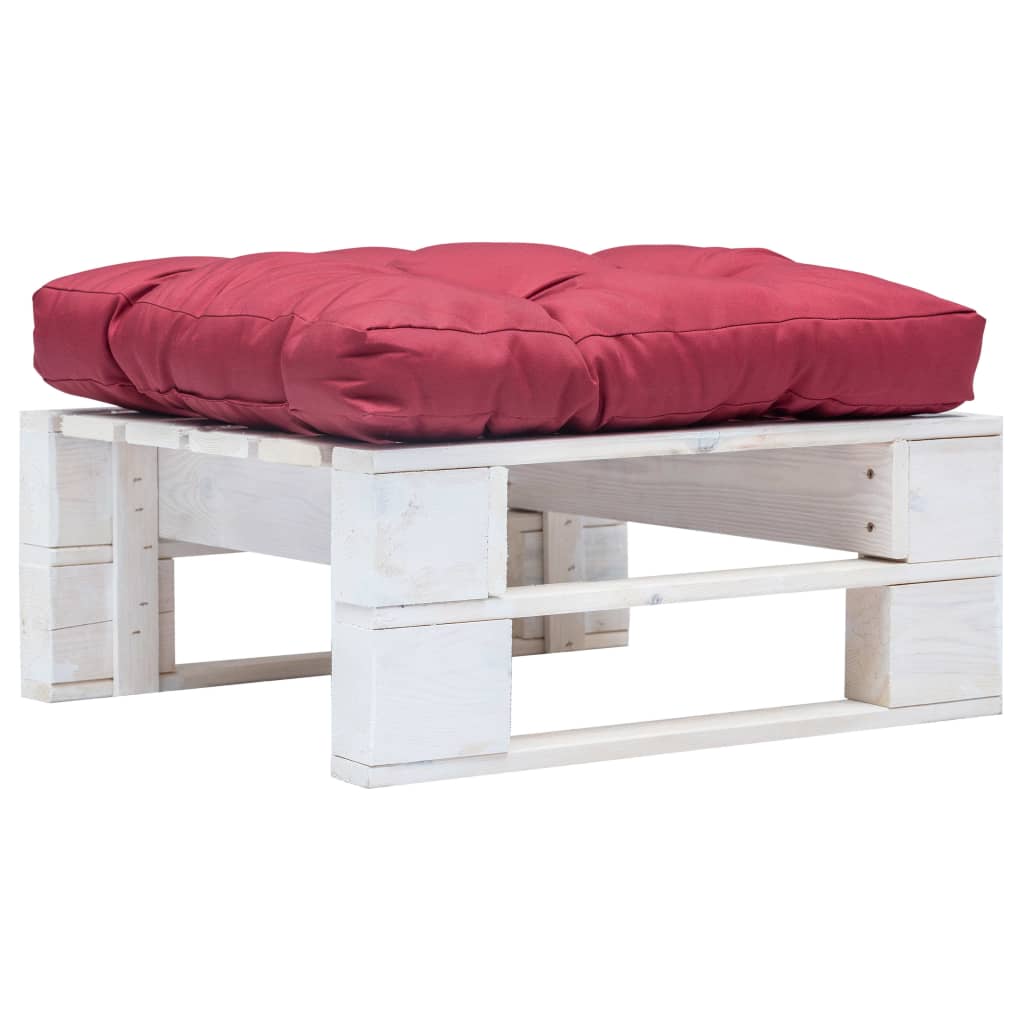 Tuinpoef met rood kussen pallet hout wit