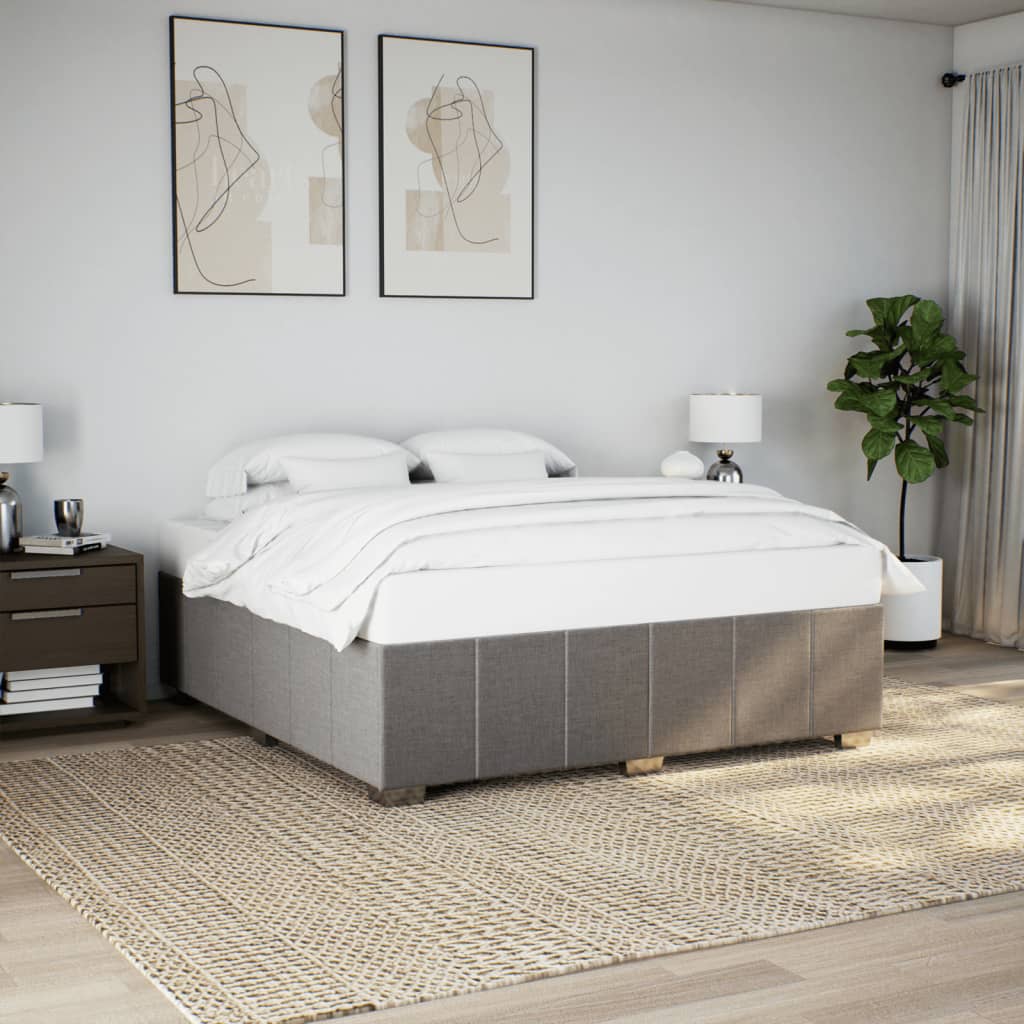 Bedframe zonder matras stof taupe 200x200 cm – afbeelding 1