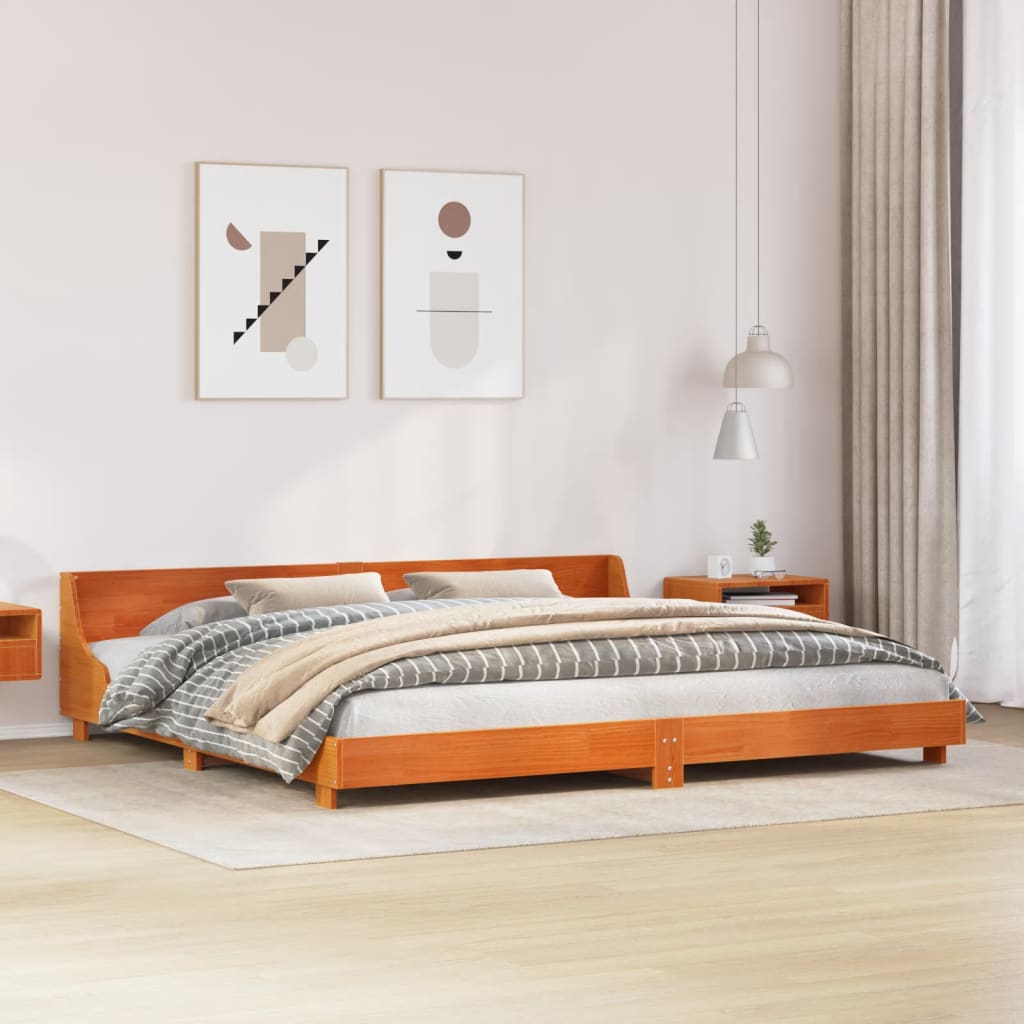 Bedframe zonder matras massief grenenhout wasbruin 200x200 cm – afbeelding 1