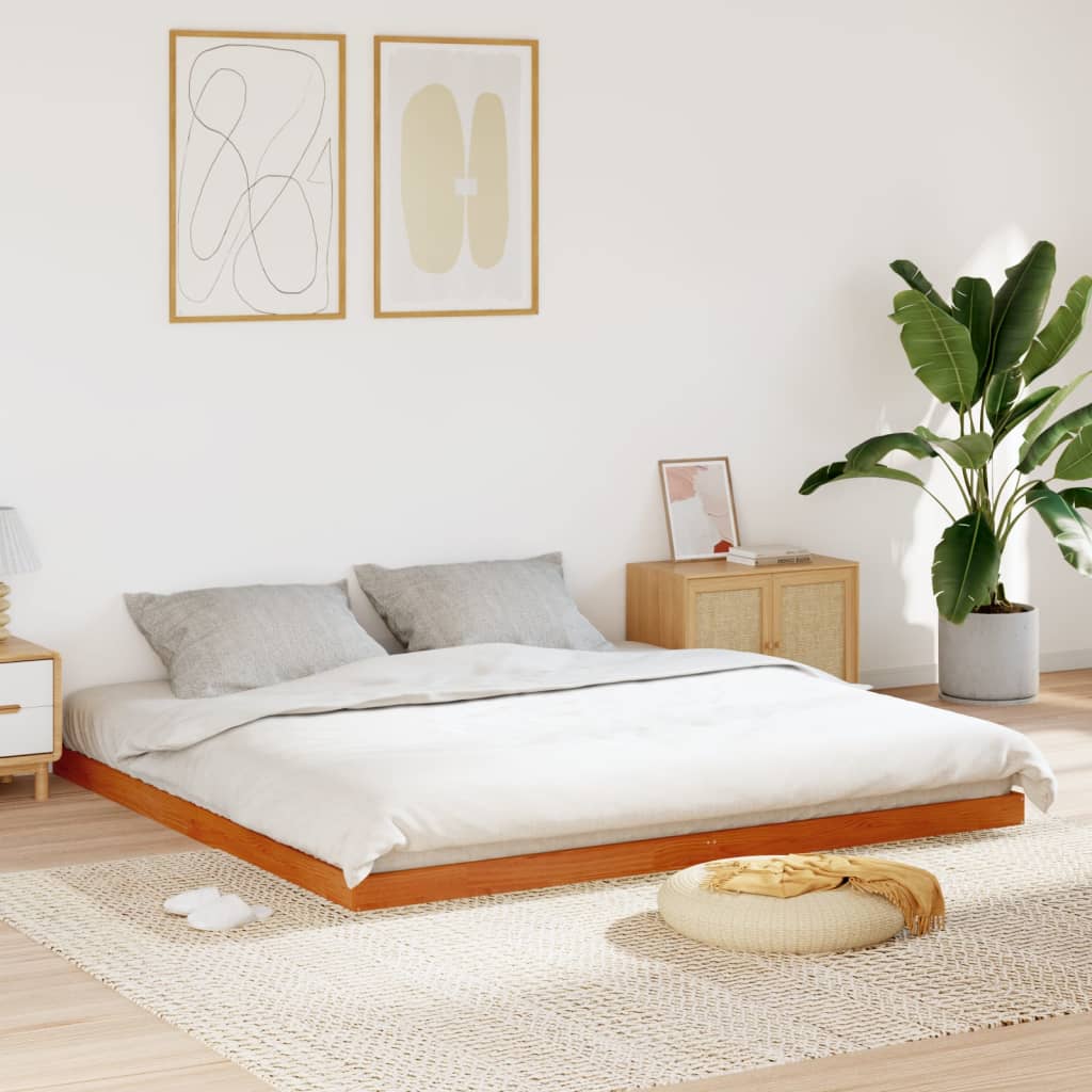 Bedframe massief grenenhout wasbruin 200x200 cm – afbeelding 1